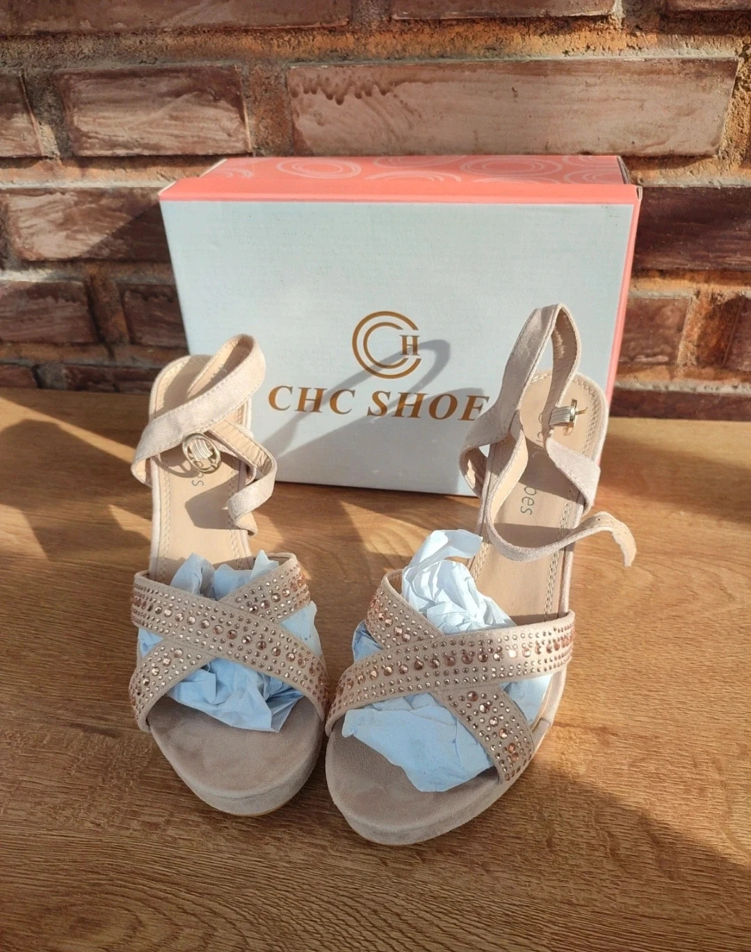 Sandalias de tacón beige con pedrería – NUEVAS a estrenar – Talla 38 – CHC-Shoes – taille 38 5