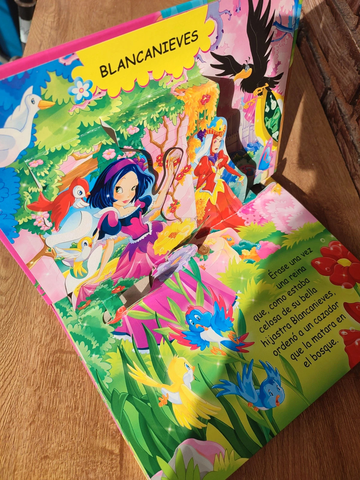 Cuento pop-up Blancanieves 2