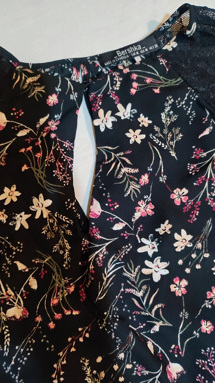 Blusa de flores – Bershka – taille M / 38 / 10 2
