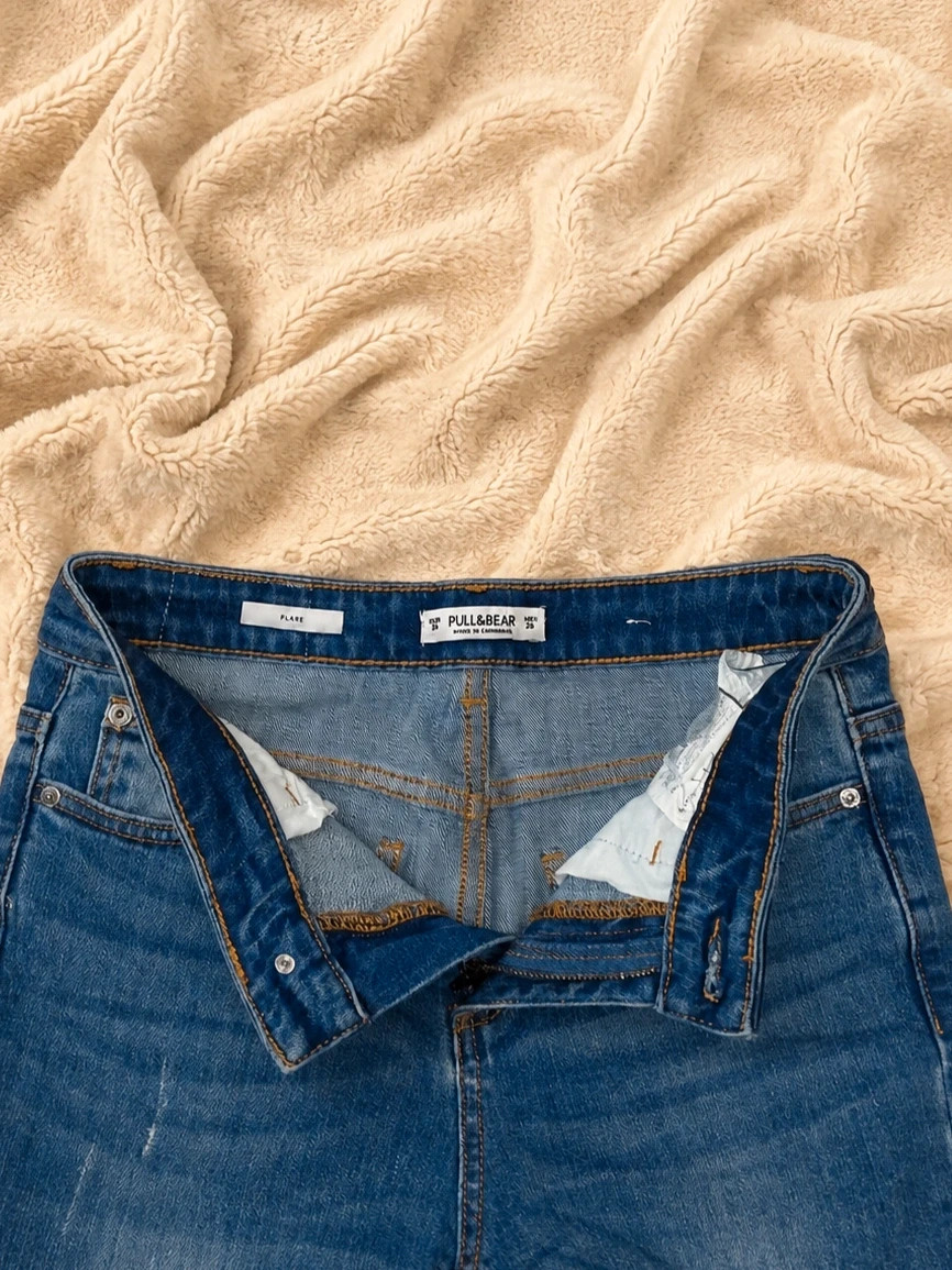 Pull&Bear pantalones de campana con flecos – Pull & Bear – taille S / 36 / 8 3
