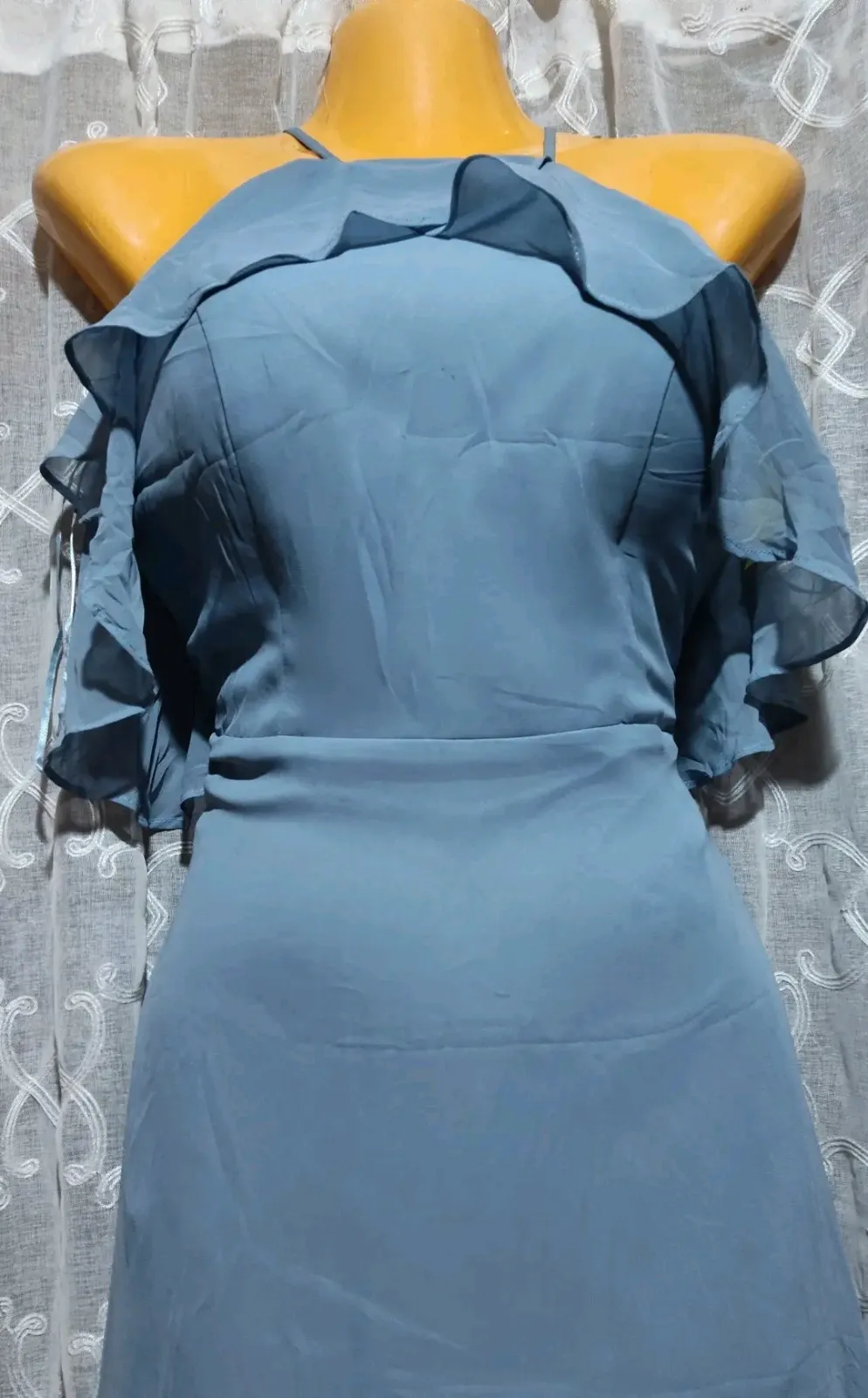 Robe longue bleu ciel volantée 2