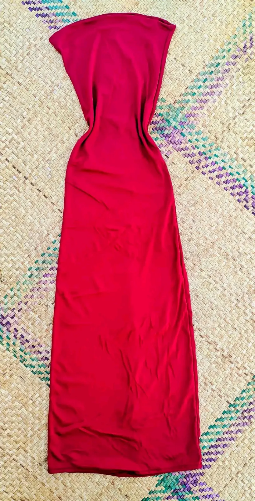Robe longue rouge fuchsia sans manches