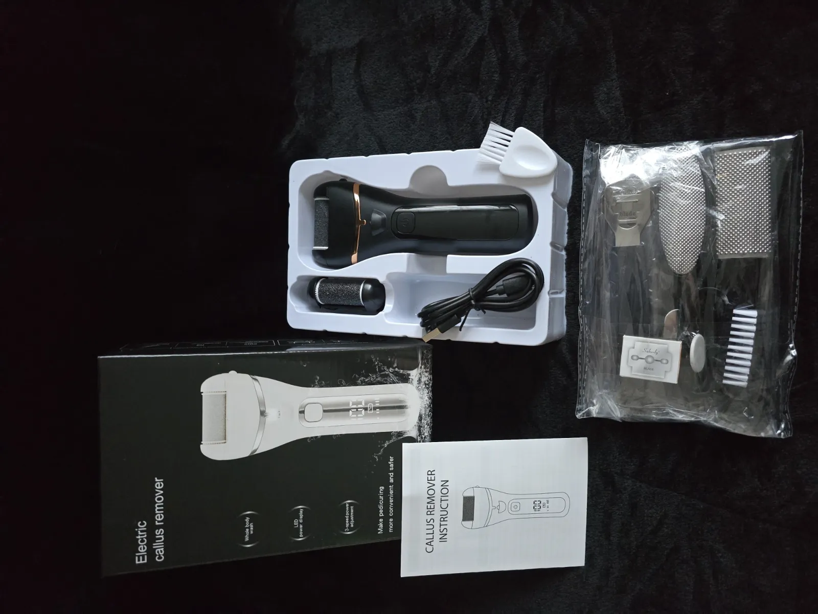 Rasoir électrique rechargeable noir avec accessoires 3