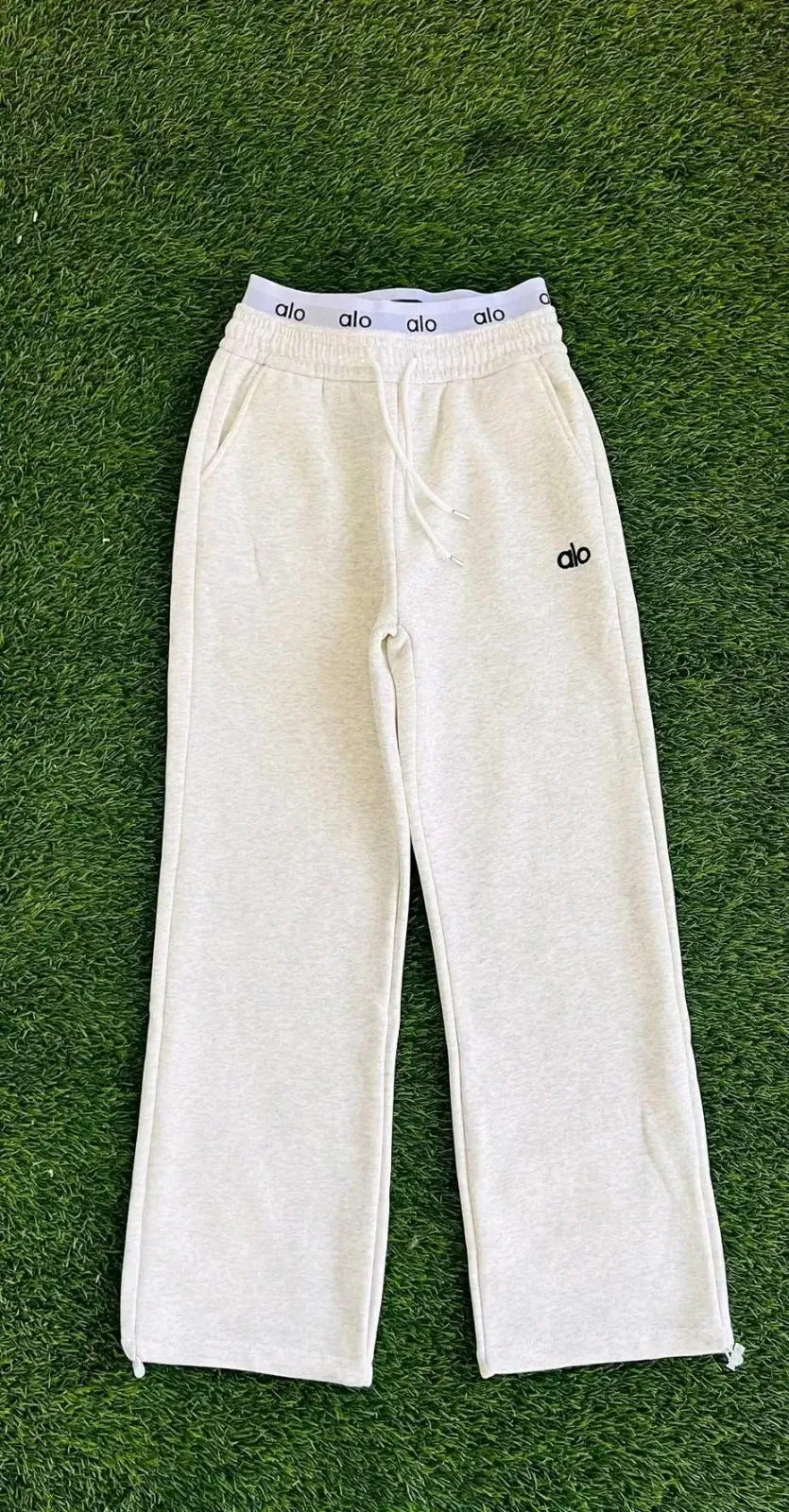 Pantalon alo Yoga blanc cassé
