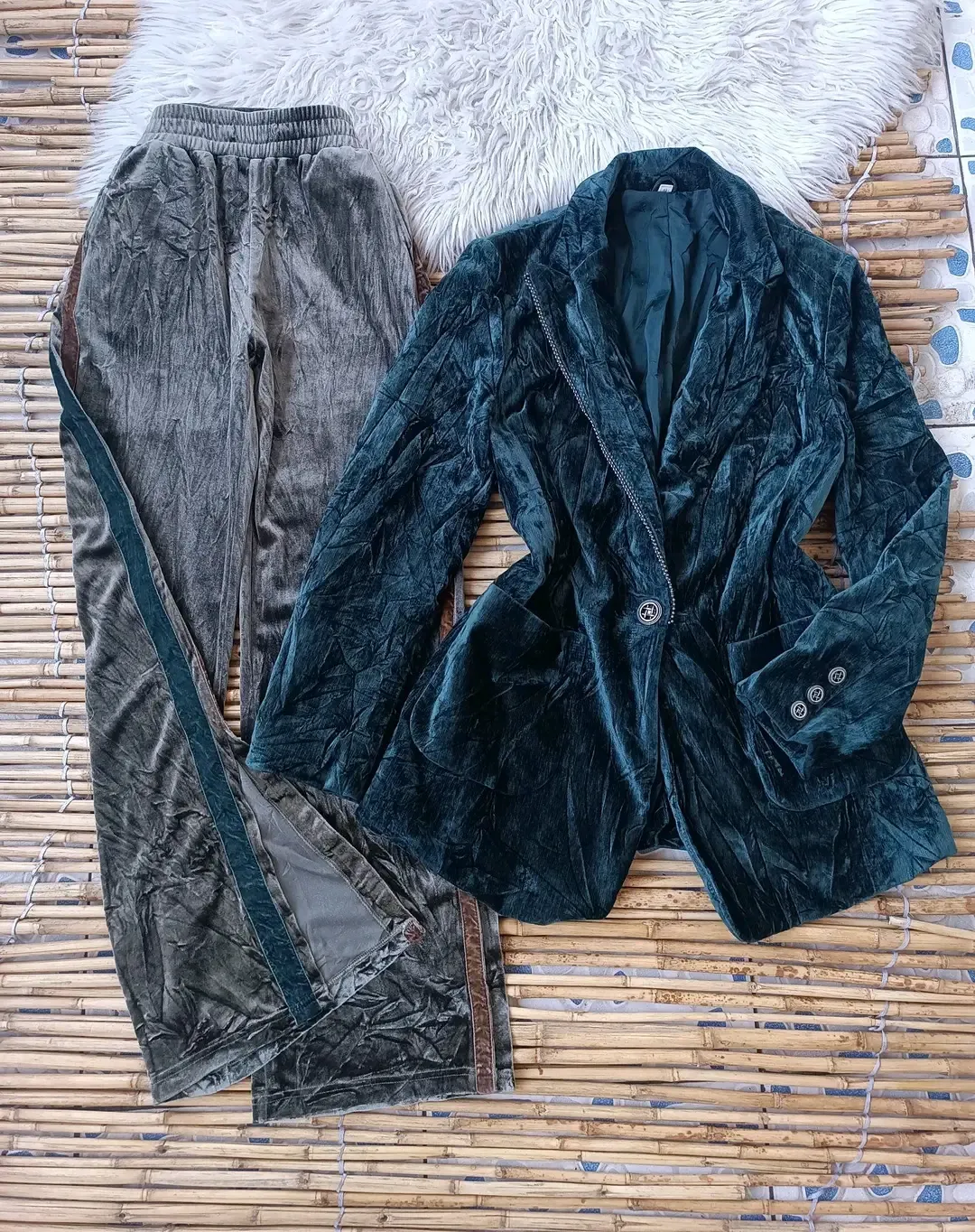Blazer velours bleu marine et pantalon