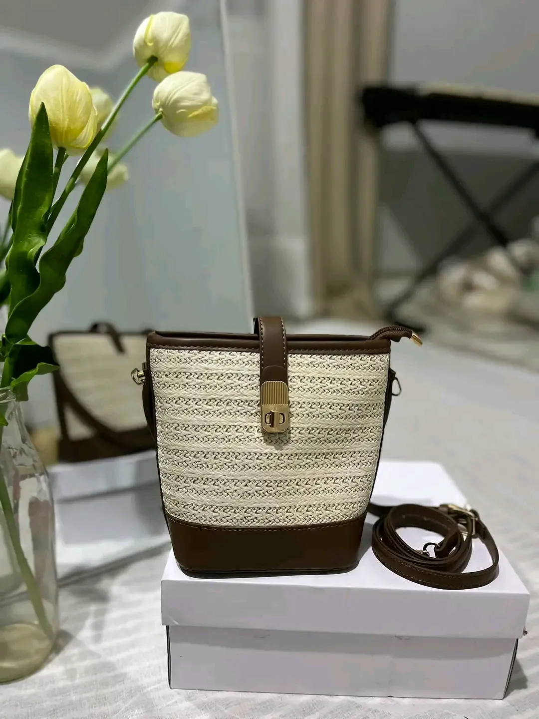 Sac bandoulière paille et cuir marron