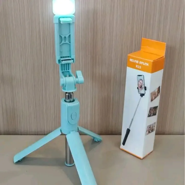 Selfie stick avec trépied et lumière LED 2