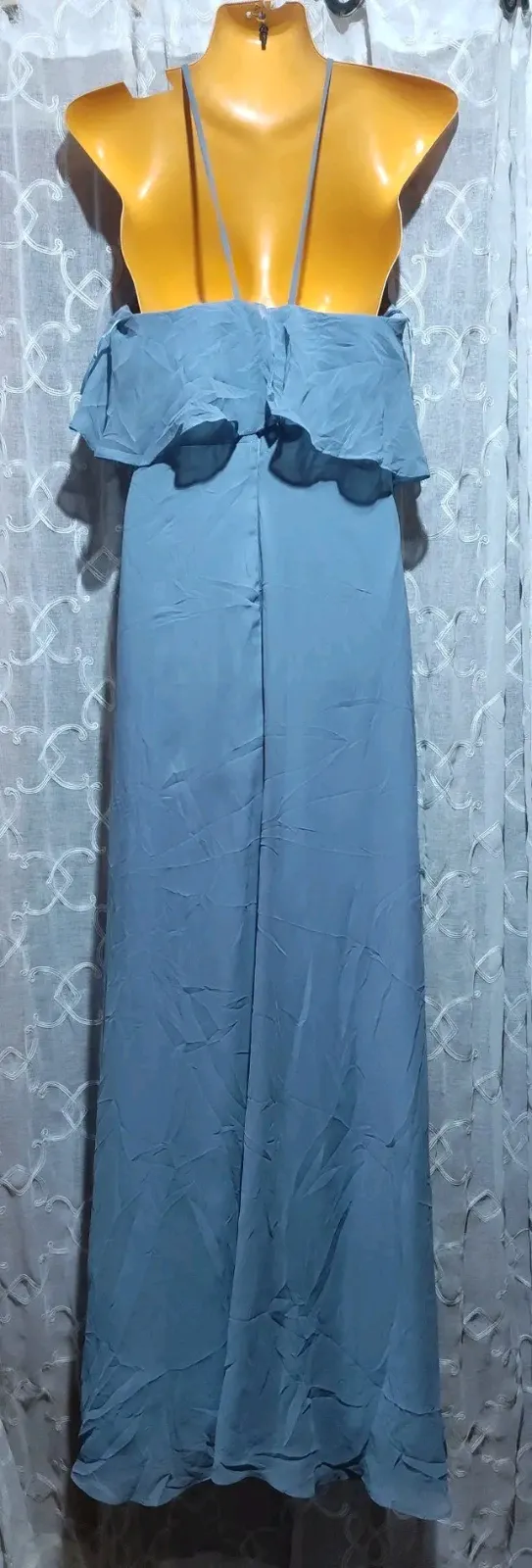 Robe longue bleu ciel volantée