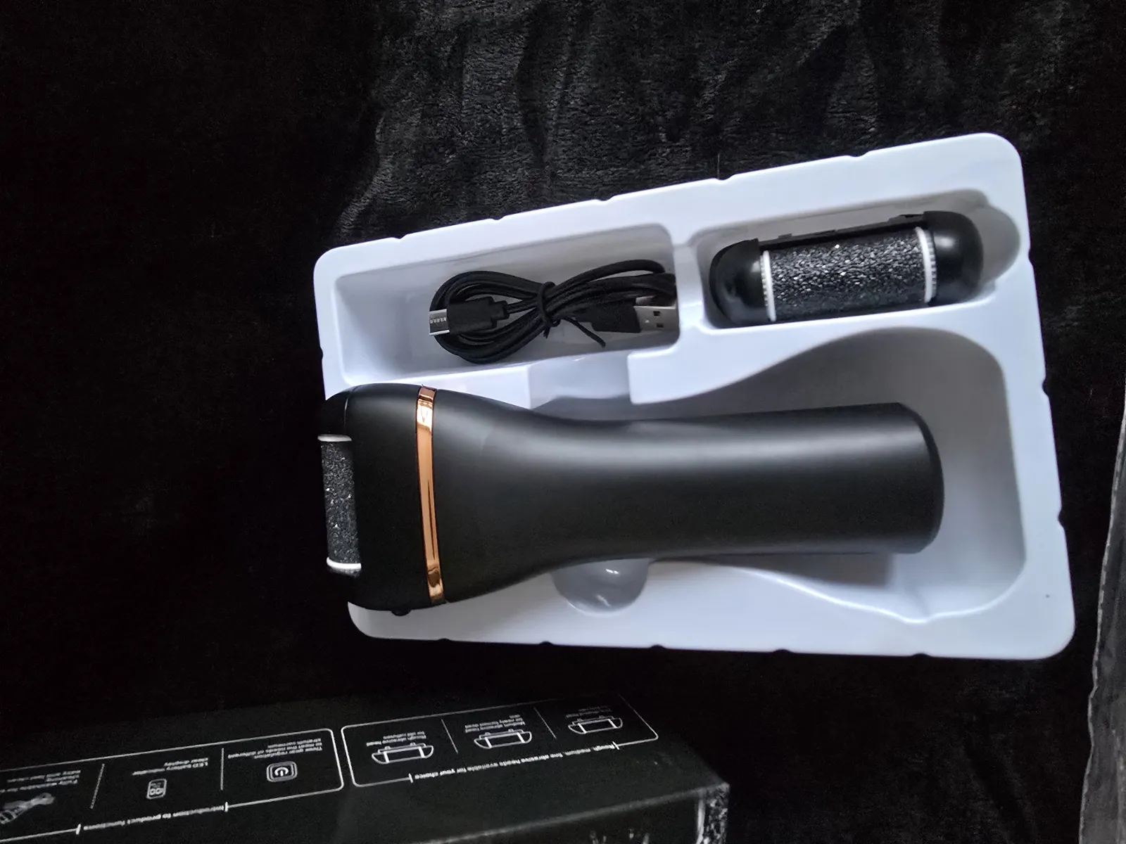 Rasoir électrique rechargeable noir avec accessoires 4