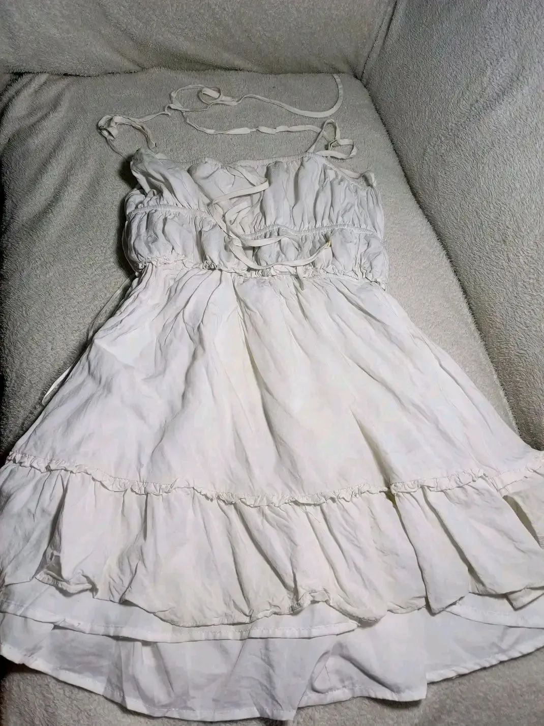 Robe blanche volantée bustier