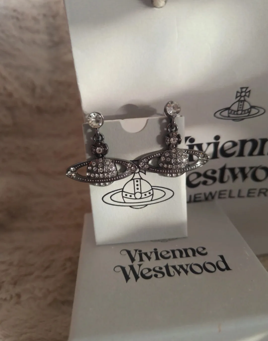 Boucles d'oreilles Vivienne Westwood planète