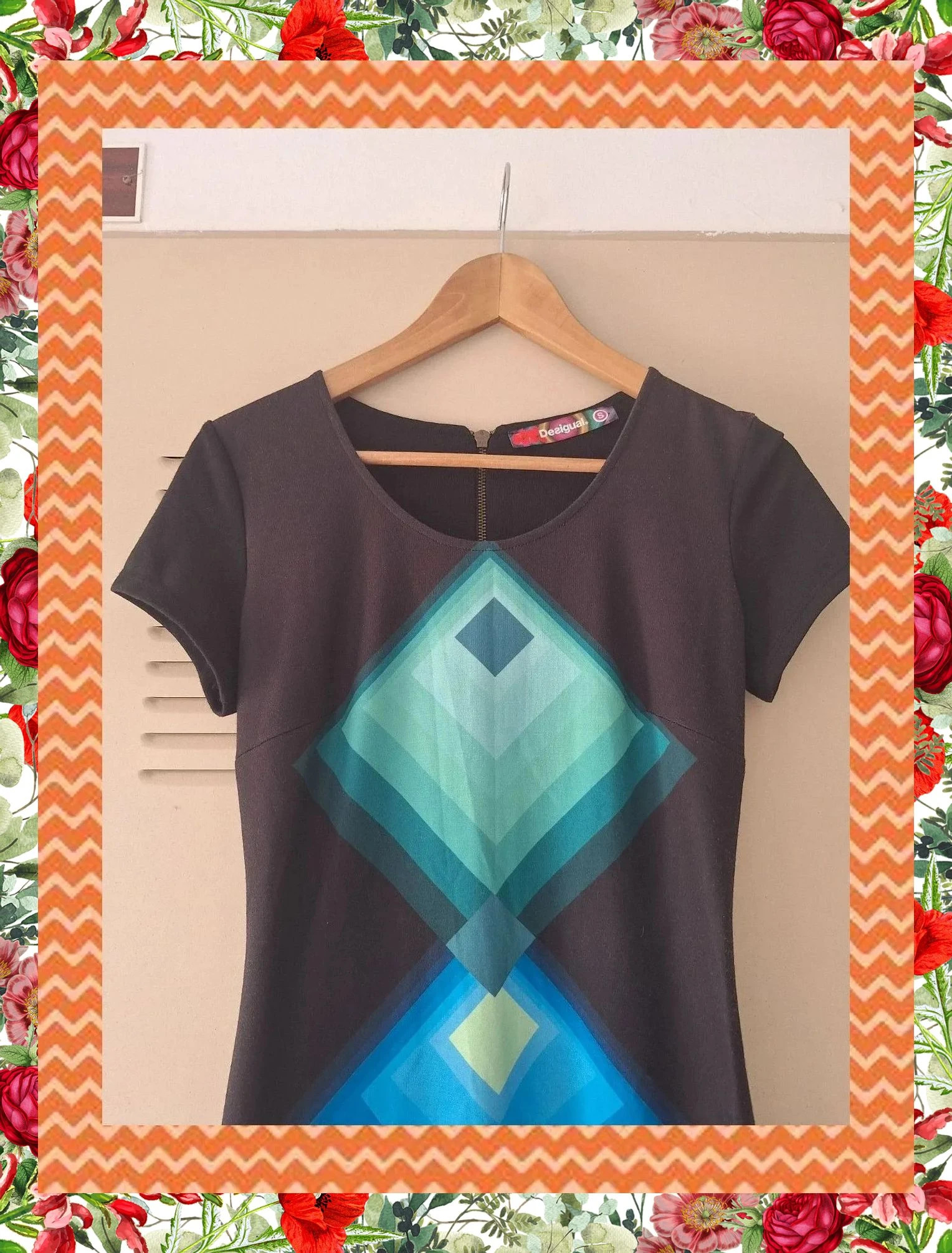 Vestido Desigual Ajustado con Estampado Geométrico – Desigual – taille S / 36 / 8 2