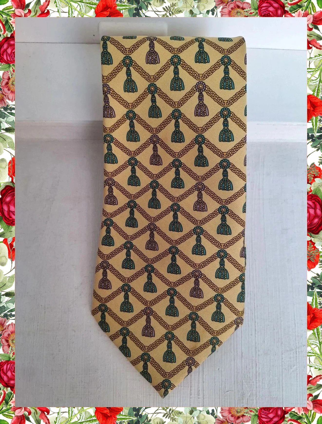 Corbata de seda natural Valoria con diseño de cadenas y borlas – Valoria 4