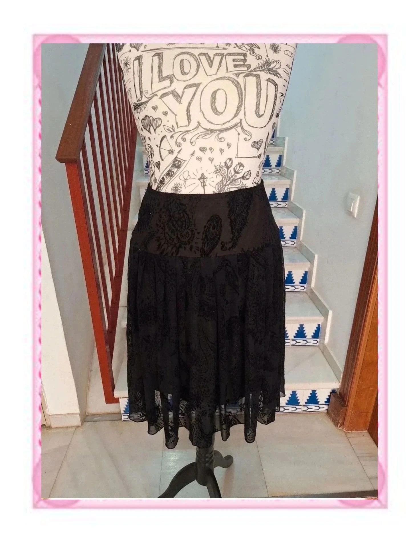 Falda Veneno en la Piel Midi Negra de Gasa Paisley Talla 3