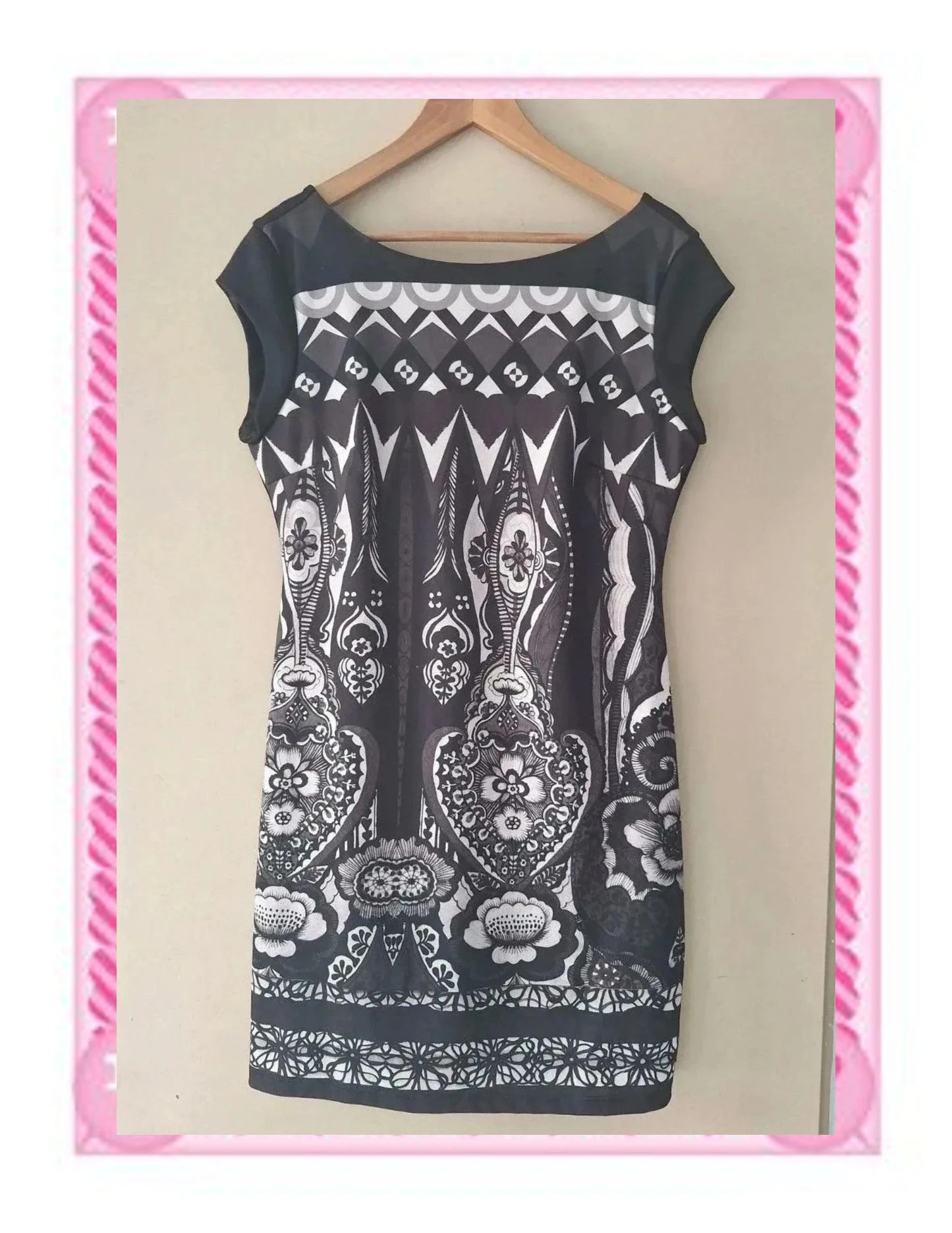 Vestido Desigual Negro con Estampado Mandalas – Desigual – taille L / 40 / 12