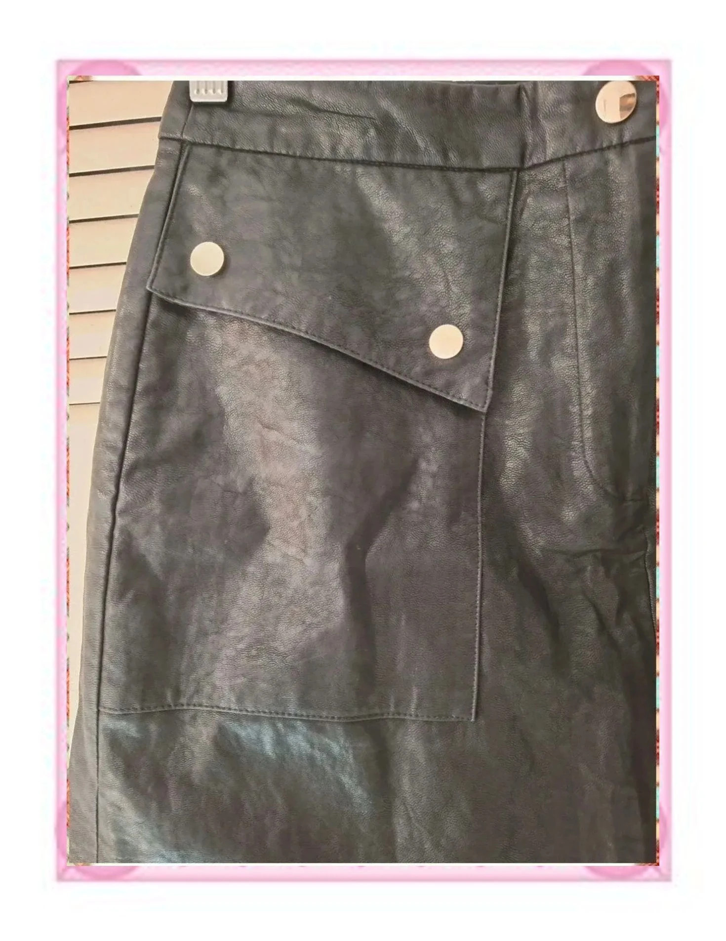 Minifalda Efecto Cuero de Zara con Botones Plateados – Zara – taille M / 38 / 10 2