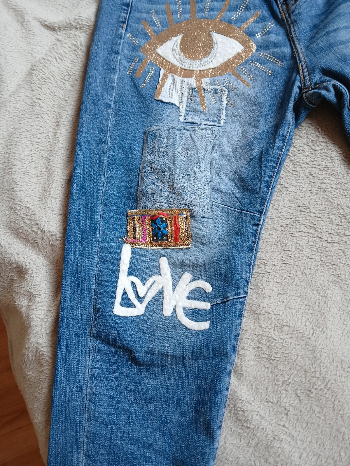 Pantalon jean ,élastique avec motifs – taille M / 38 / 10 2