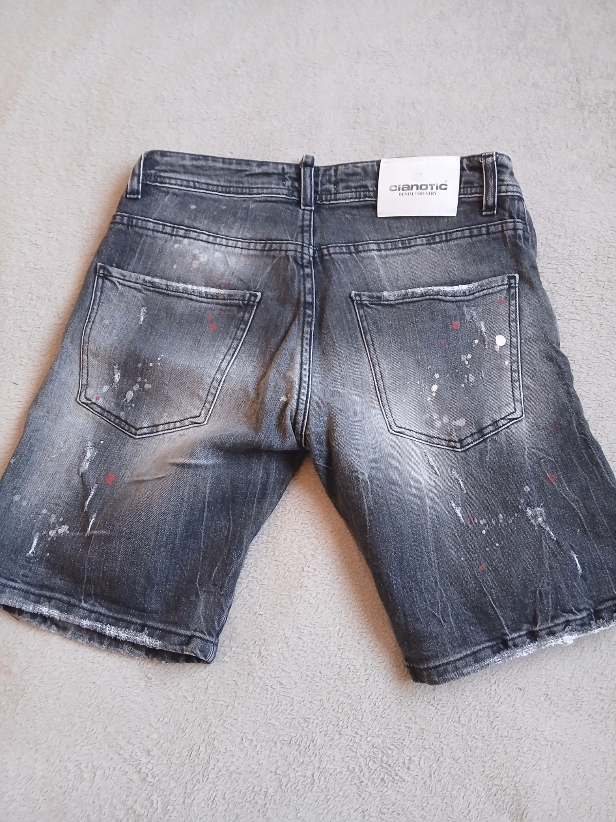 Short délavé et troué gris .jeans. – cianotic – taille XL 2