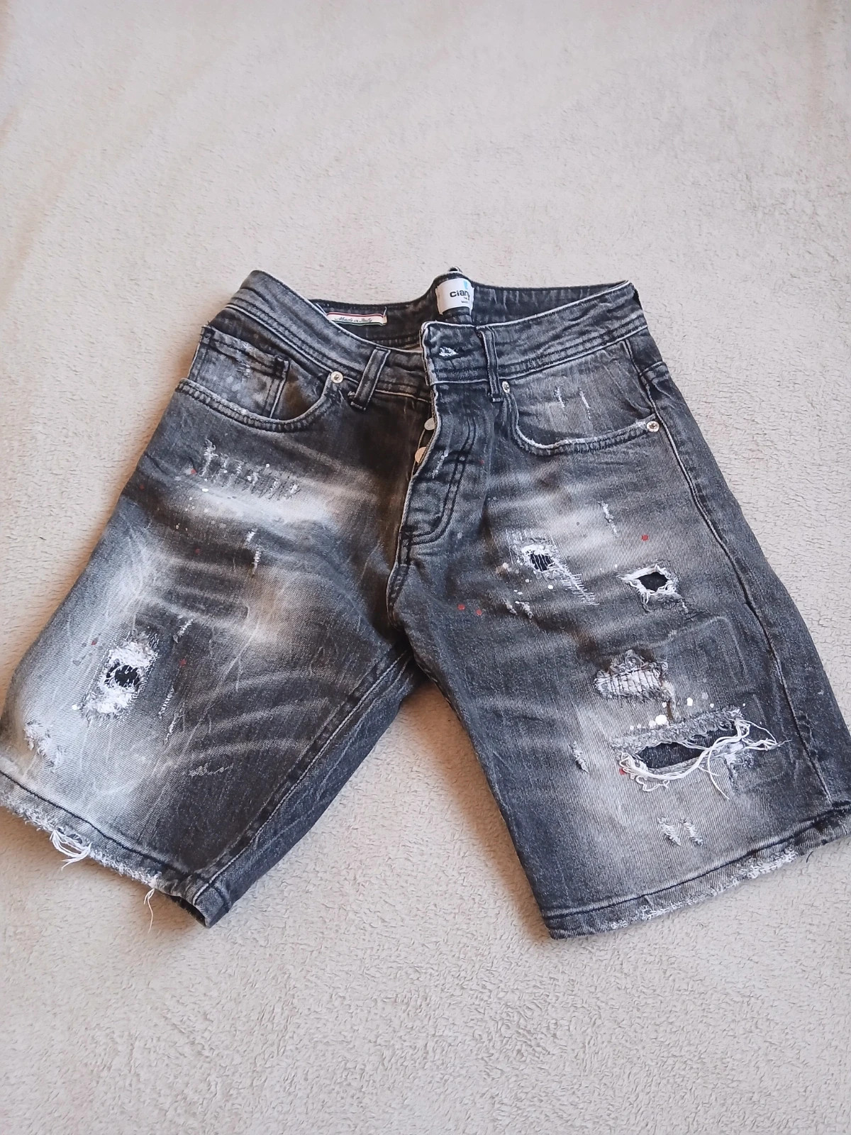 Short délavé et troué gris .jeans. – cianotic – taille XL
