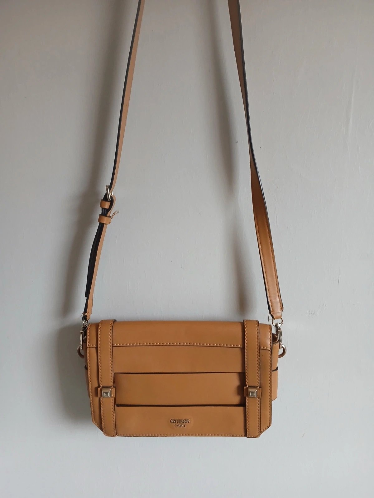 Sac bandouliere guess. Cuir.