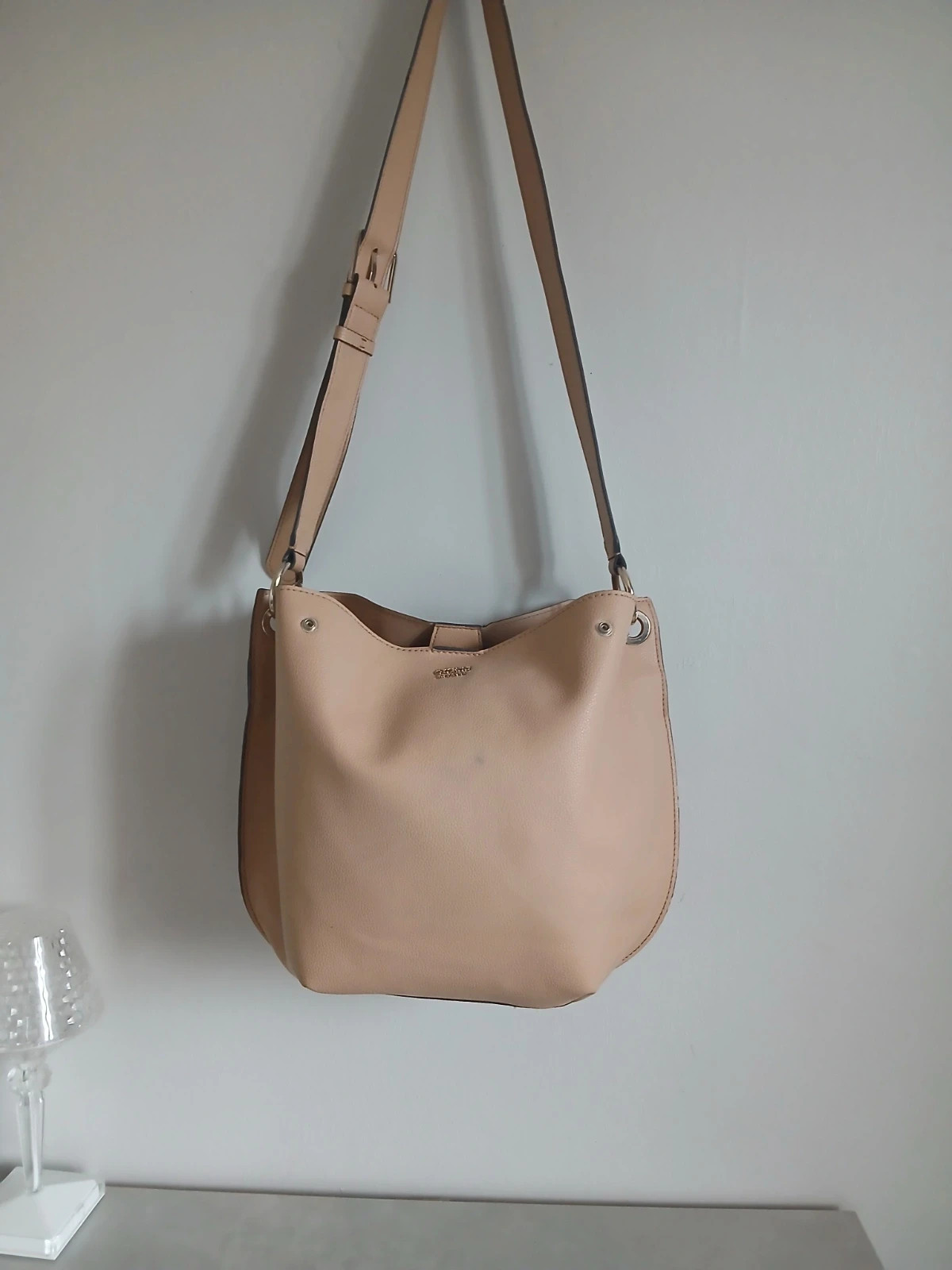 Sac bandouliere,cuir,guess.