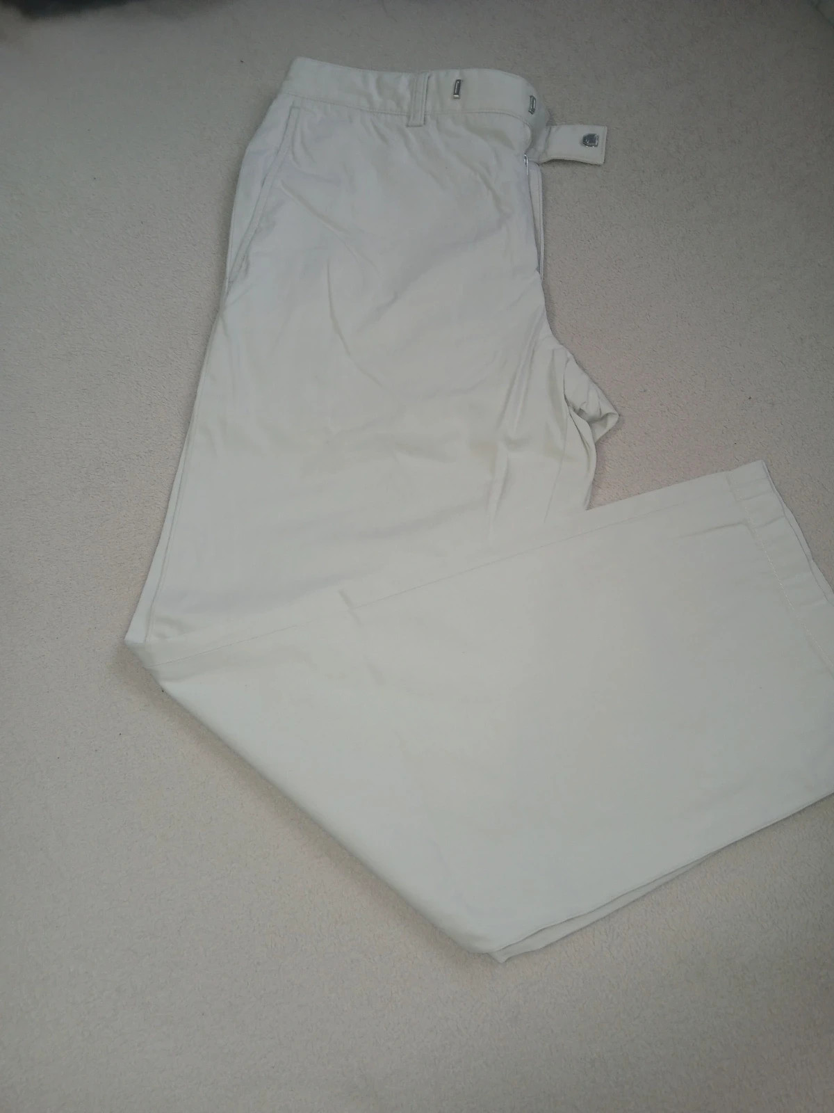 Pantalon hugo boss.