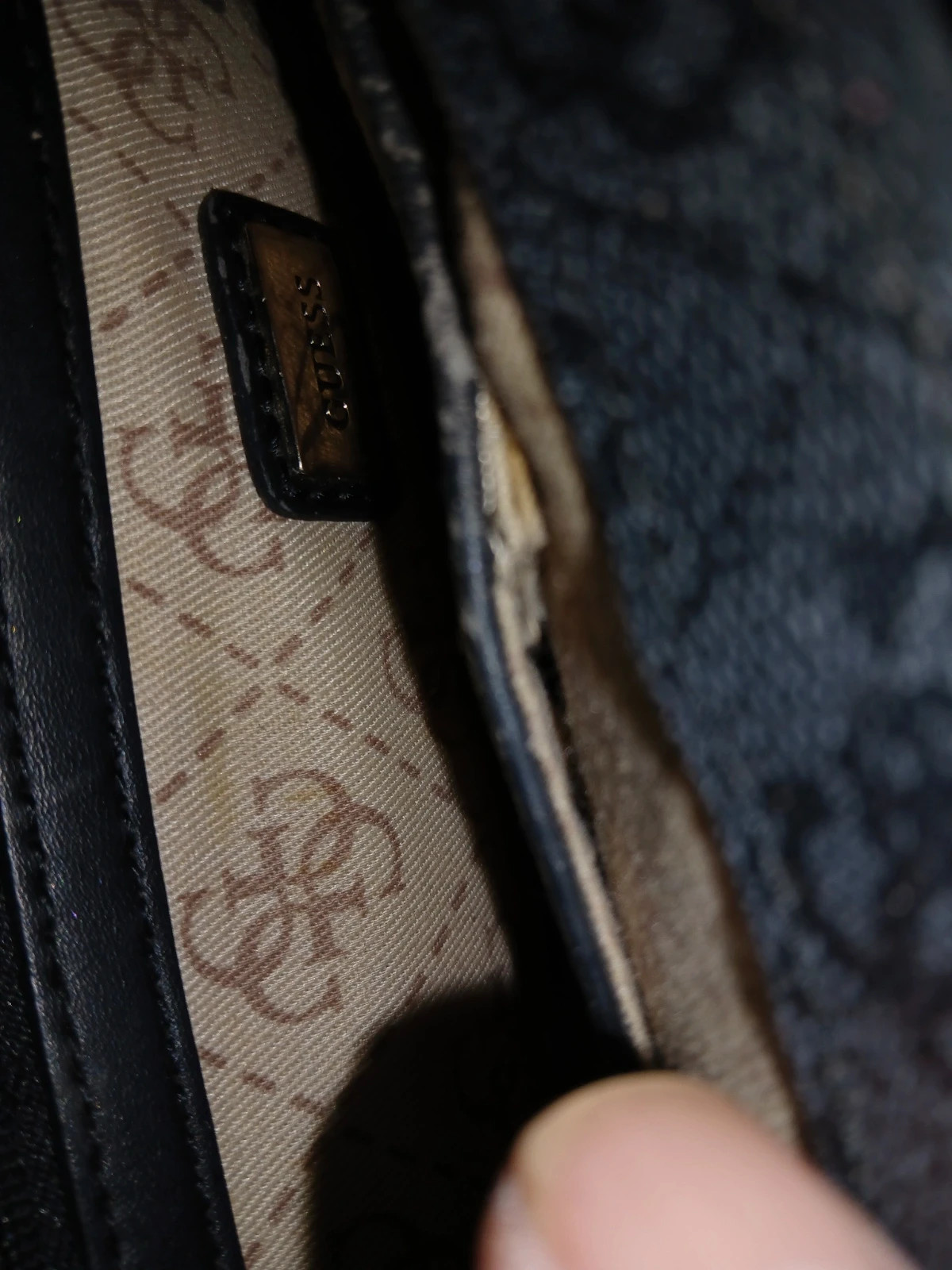 Sac bandoulière Guess. – GUESS 5