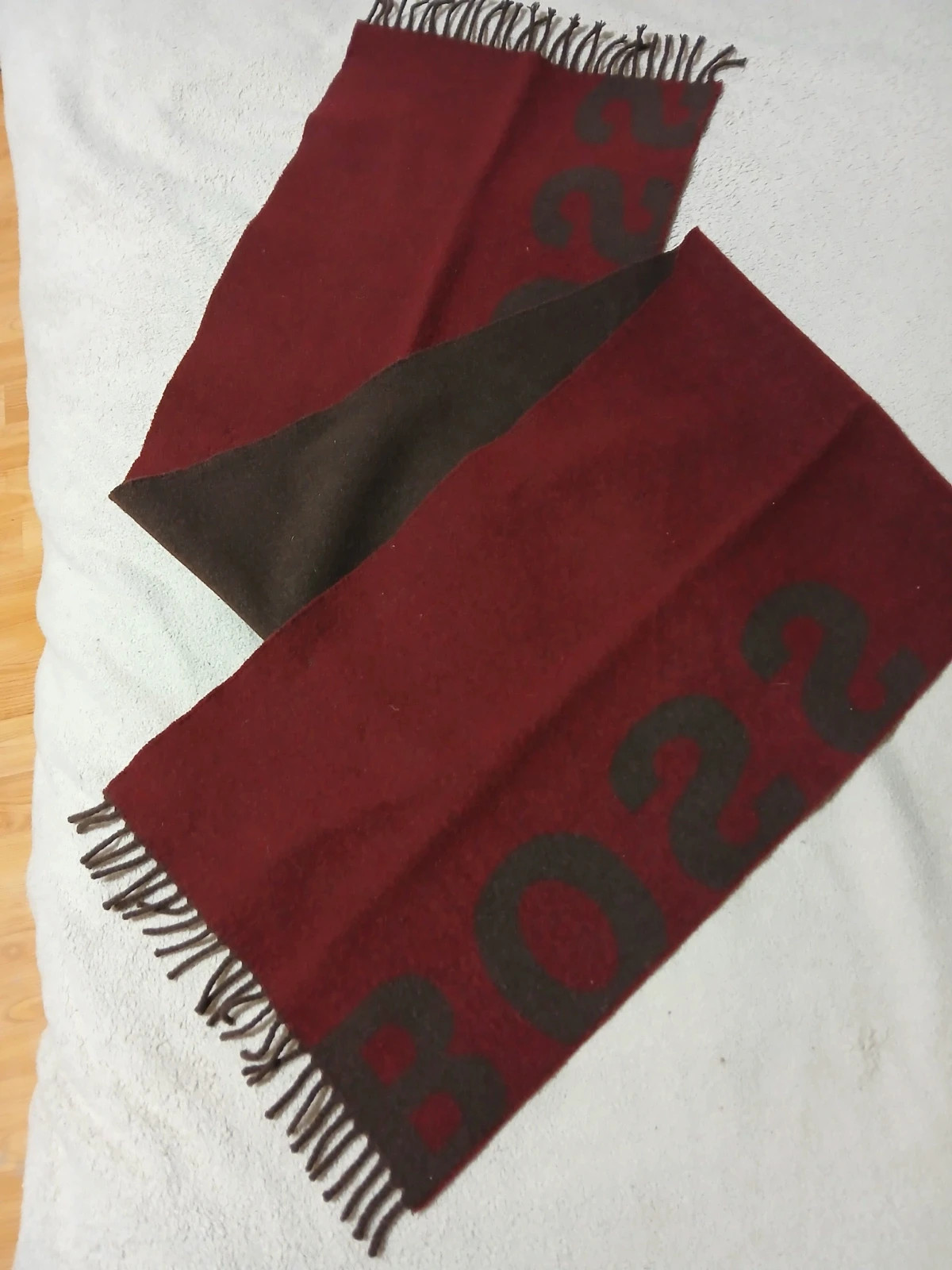 Écharpe Hugo boss.