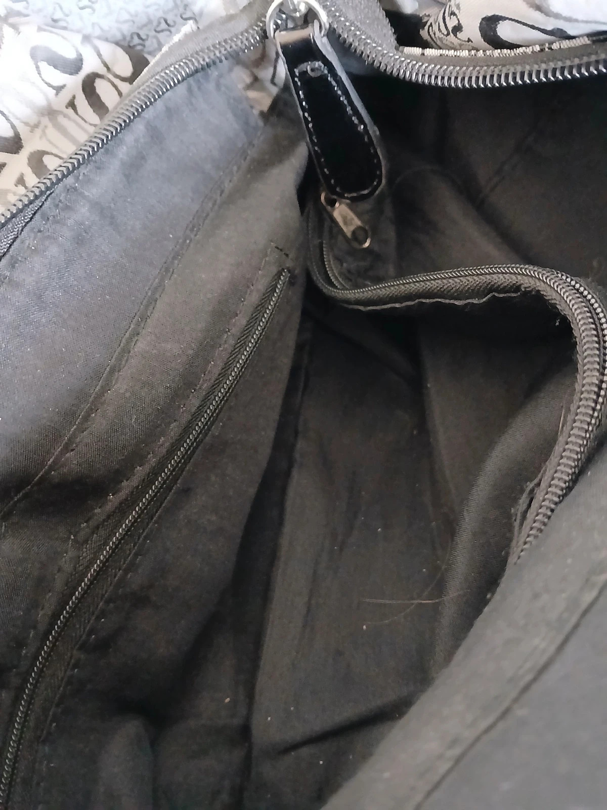 Sac a main. – sansnom. 4