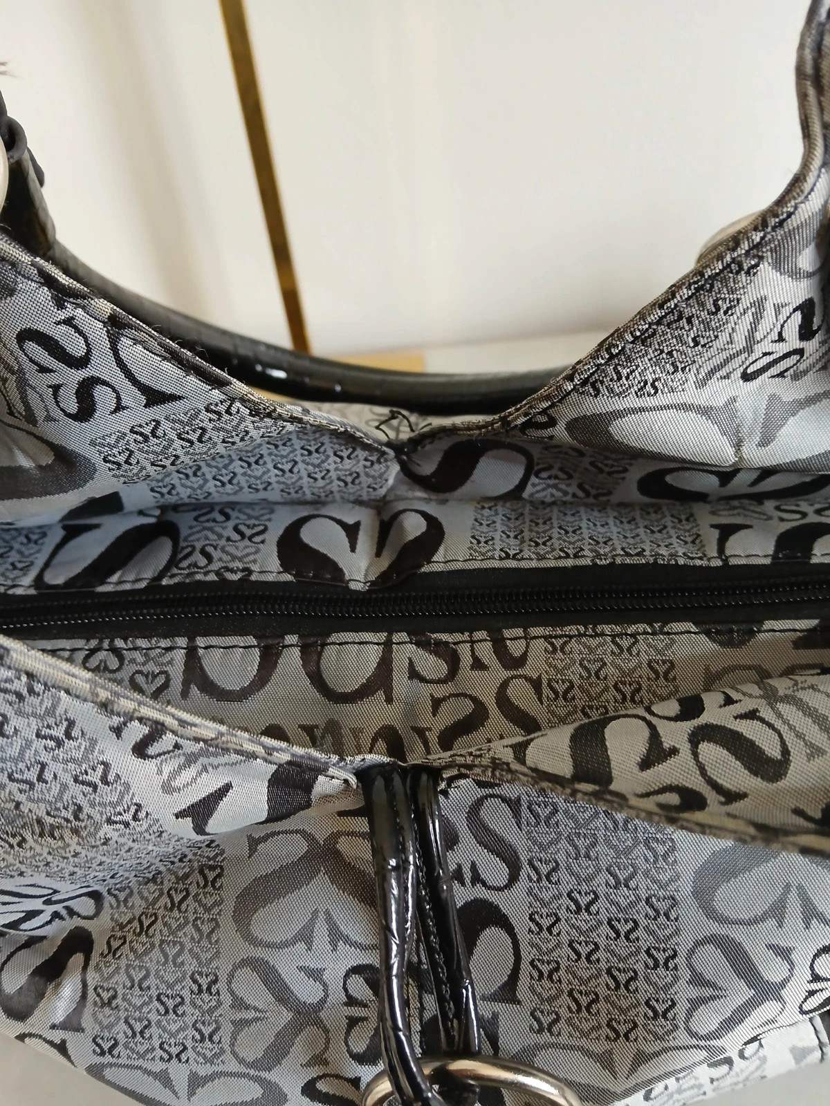 Sac a main. – sansnom. 3