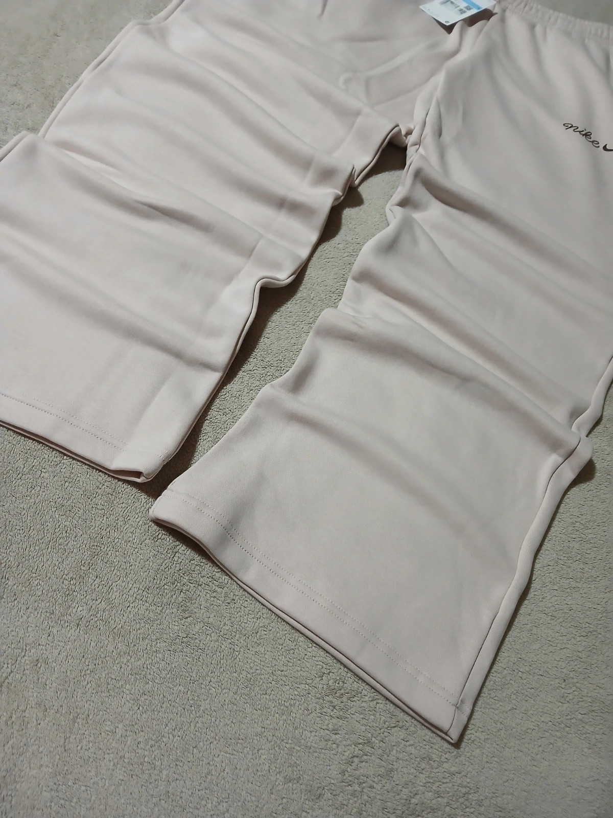 Pantalon survétement Nike. Rose pâle taille M Oversize large – Nike – taille M / 38 / 10 2