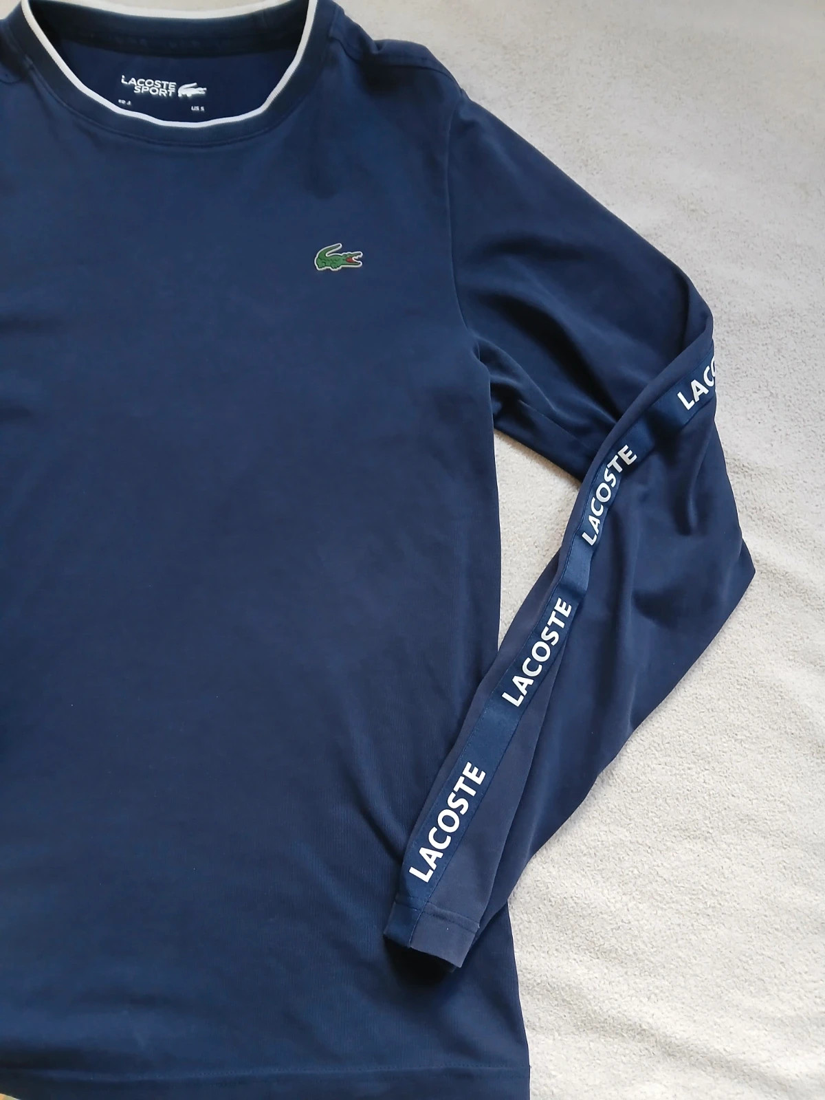 Pull Lacoste. – Lacoste – taille M 2