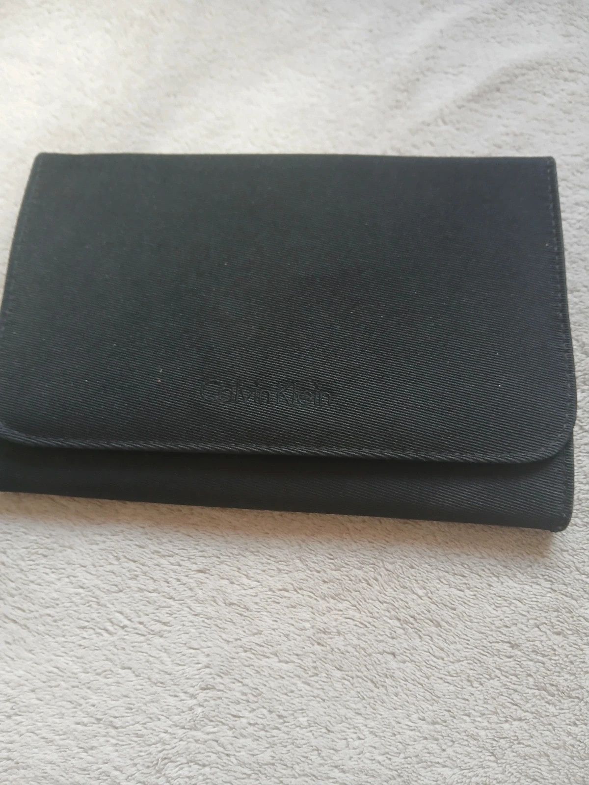 Pochette calvin Klein.