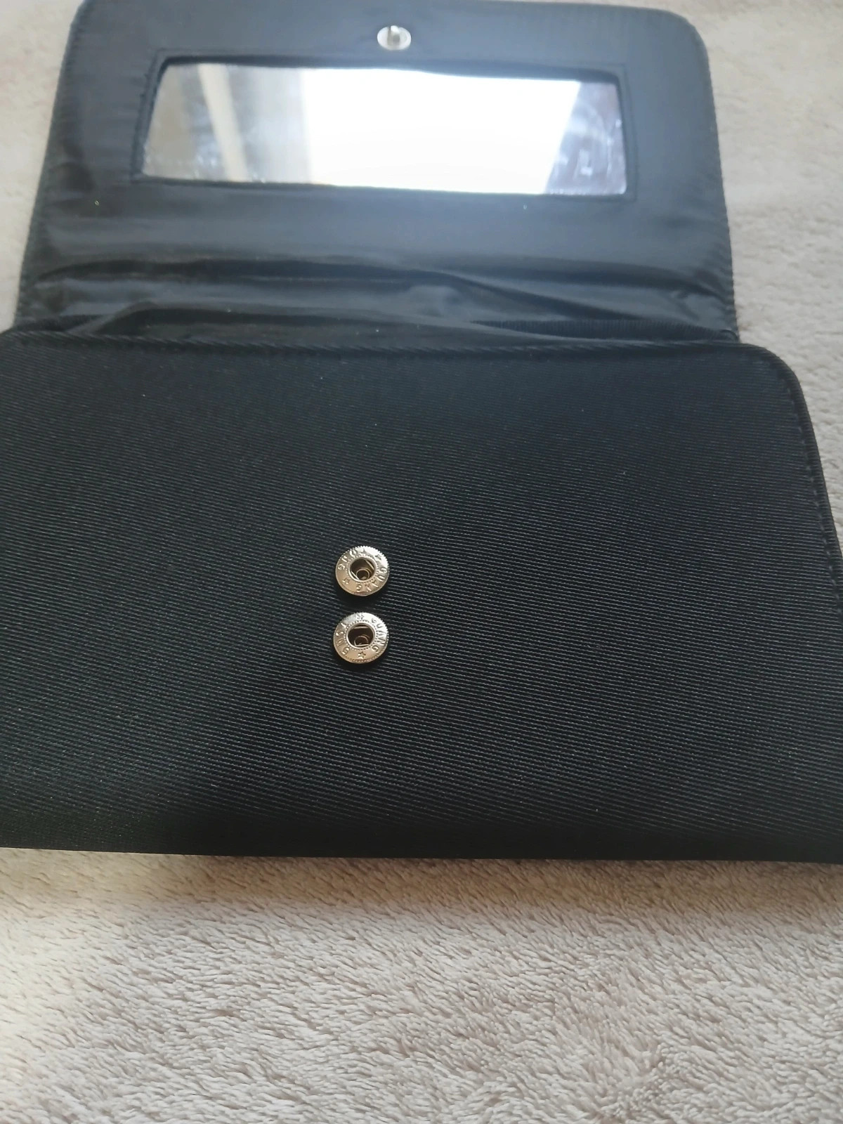 Pochette calvin Klein. – Calvin Klein 3