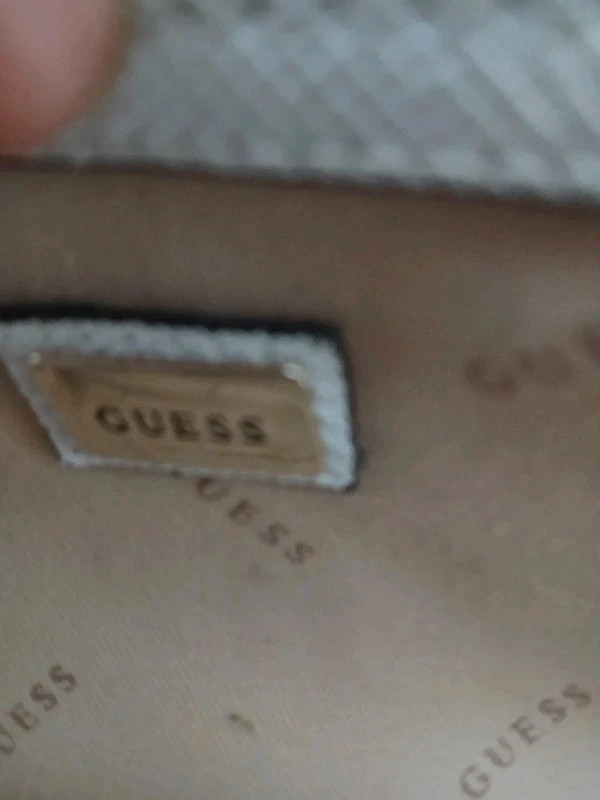 Sac à main Guess. – GUESS 4