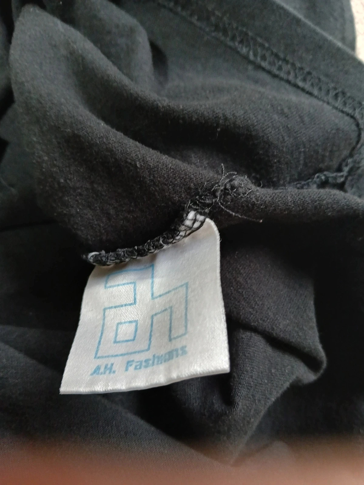 T shirt clvin klein. – Calvin Klein – taille L 5