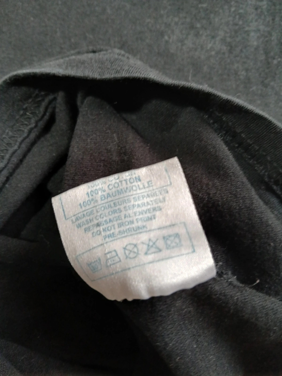 T shirt clvin klein. – Calvin Klein – taille L 4