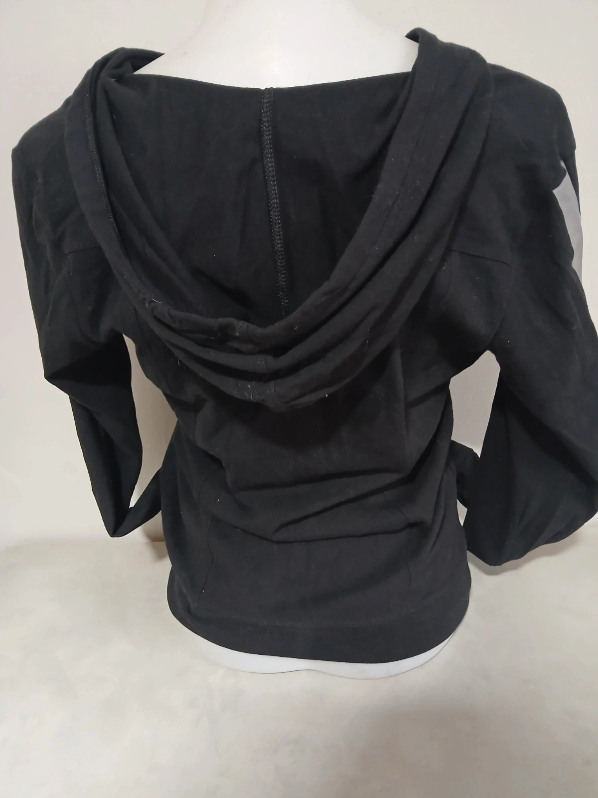 Veste a capuche calvin klein. – Calvin Klein – taille S / 36 / 8 3
