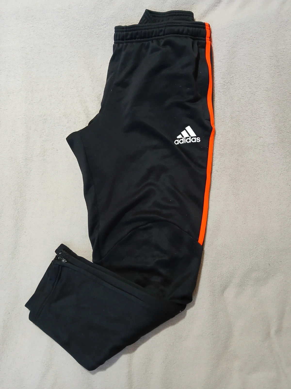 Pantalon survétement Adidas. – adidas – taille L 5