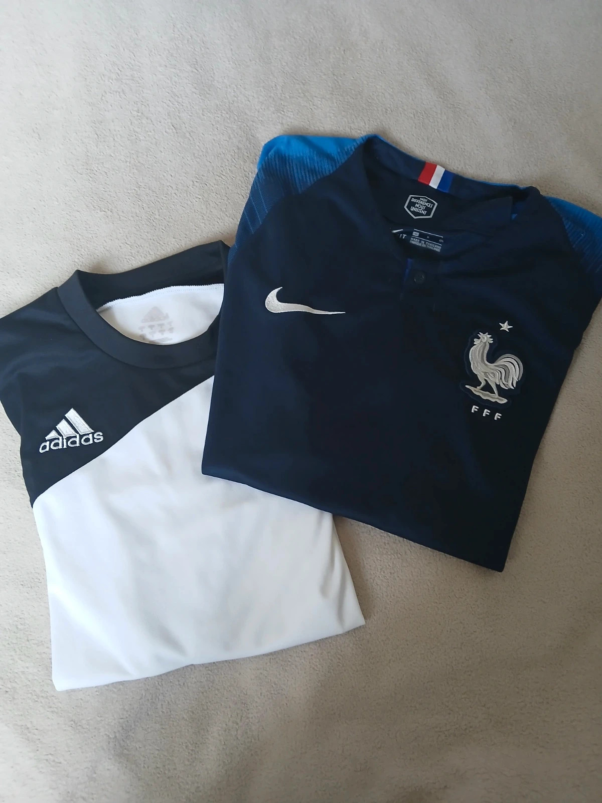 Lot T-shirt Nike et Adidas. – Nike – taille S