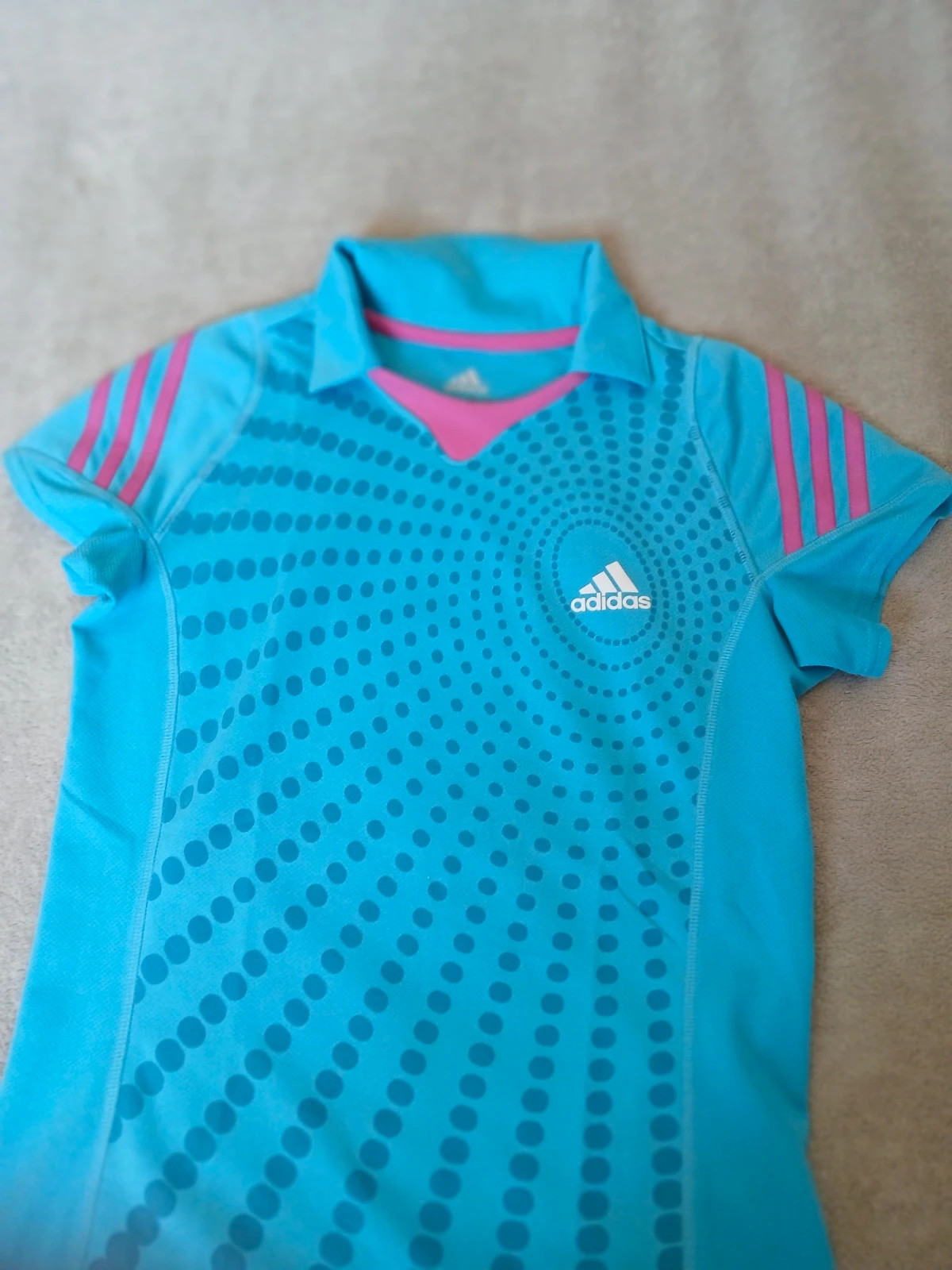 Lot 2 t-shirts Adidas et le temps des cerises. – adidas – taille S / 36 / 8 4