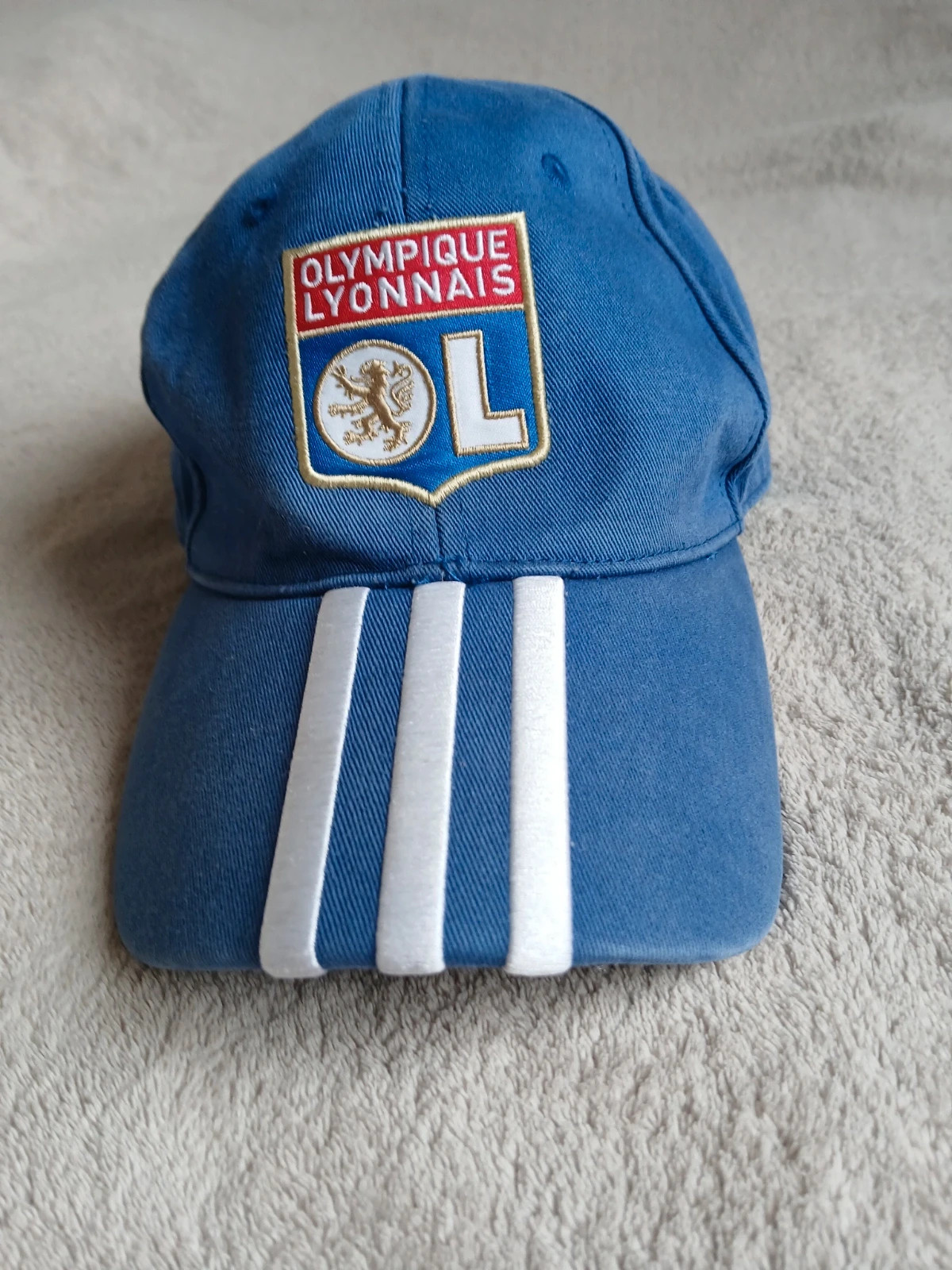 Casquette Adidas. – Olympique Lyonnais – taille Taille unique