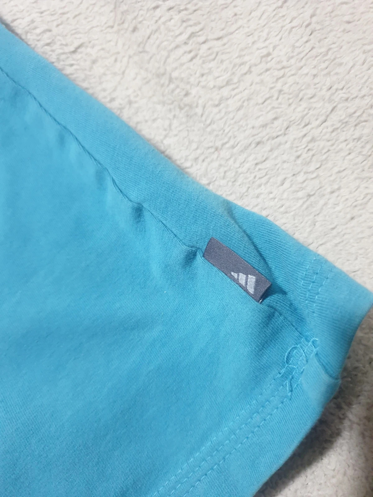 T-shirt Adidas. – adidas – taille XXL / 44 / 16 3