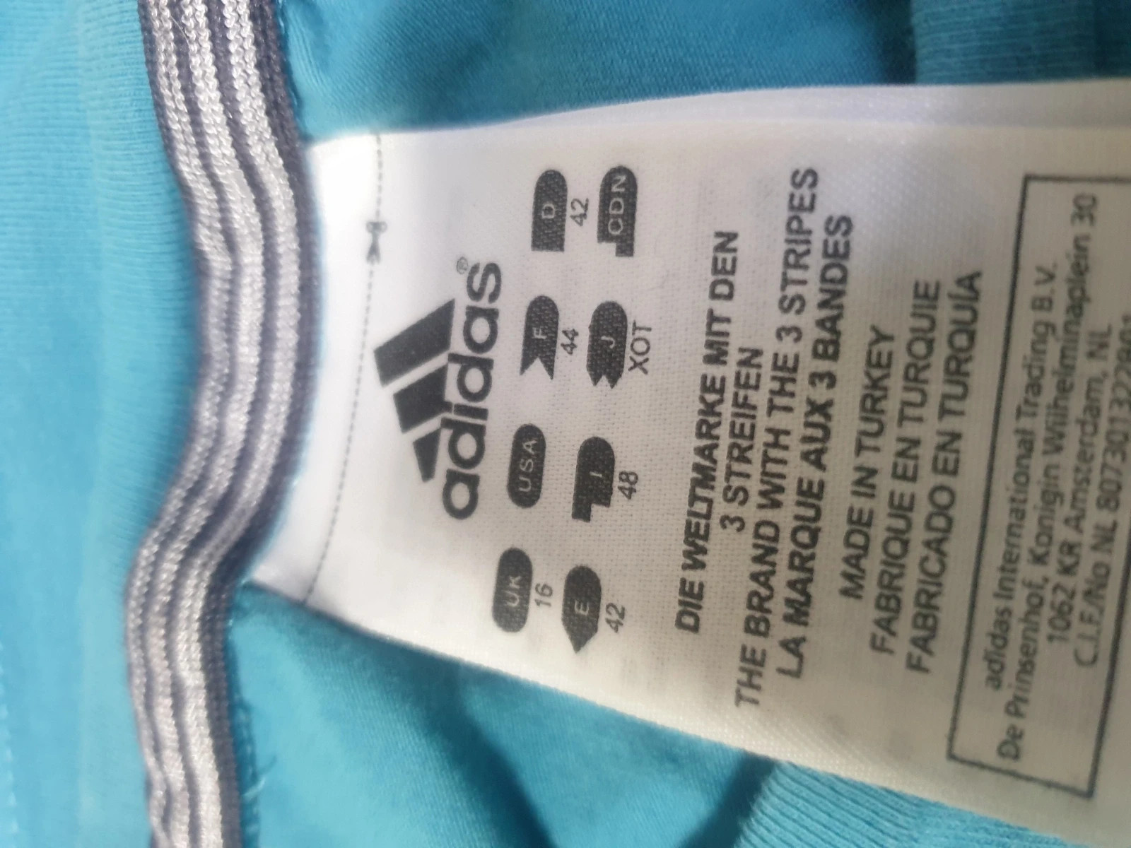 T-shirt Adidas. – adidas – taille XXL / 44 / 16 4