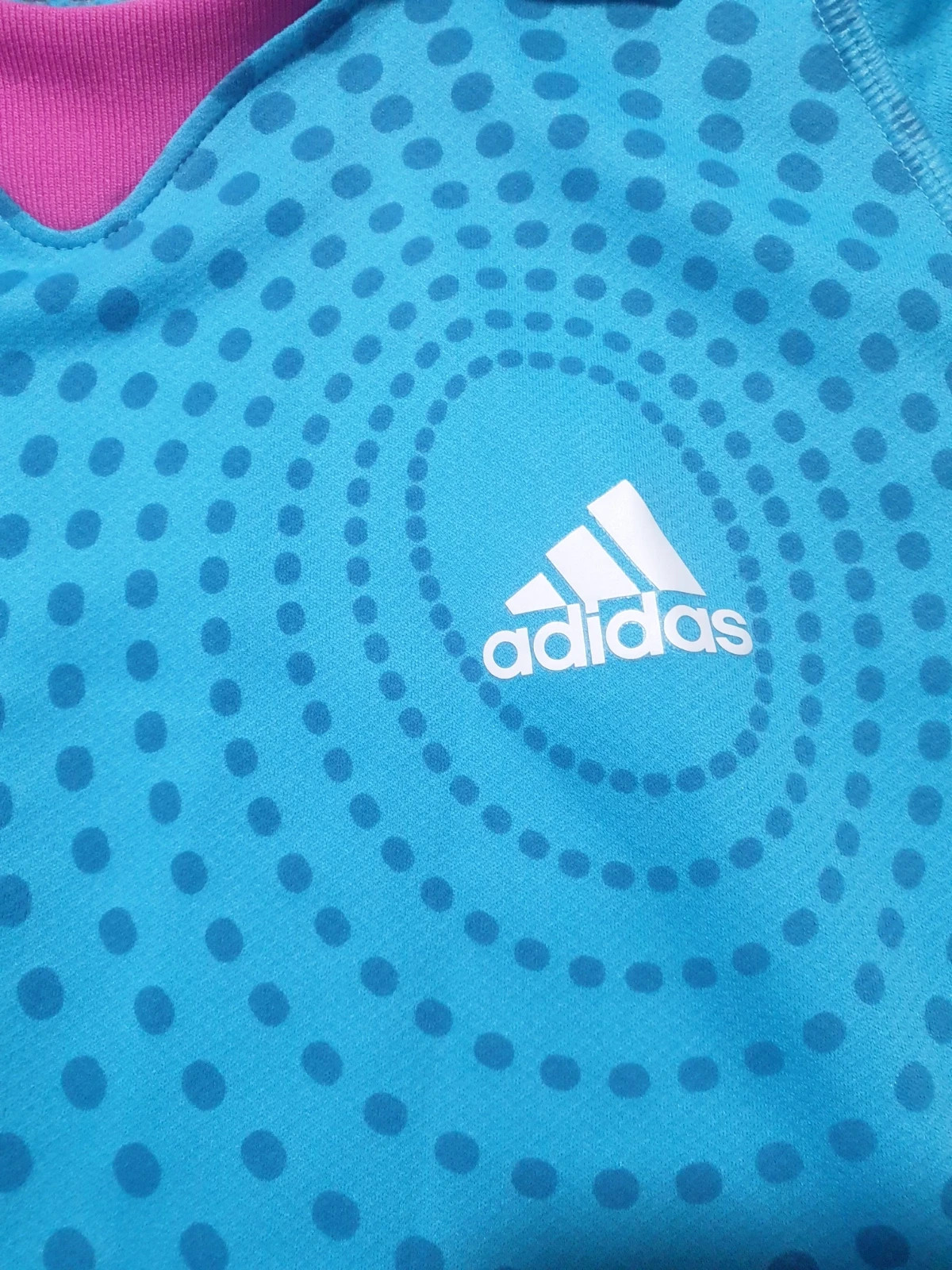 T-shirt Adidas. – adidas – taille M / 38 / 10 2