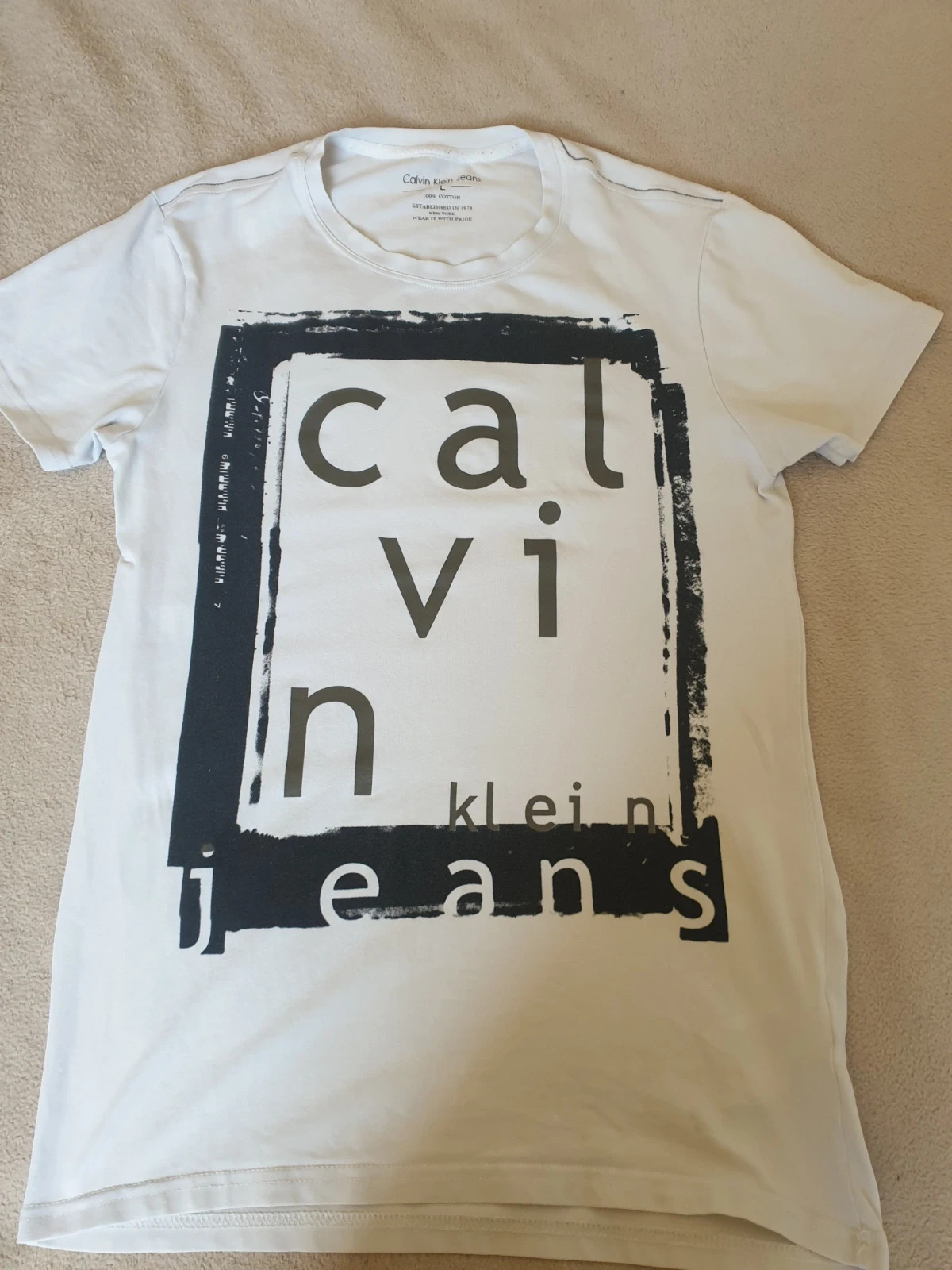 T-shirt calvin Klein.