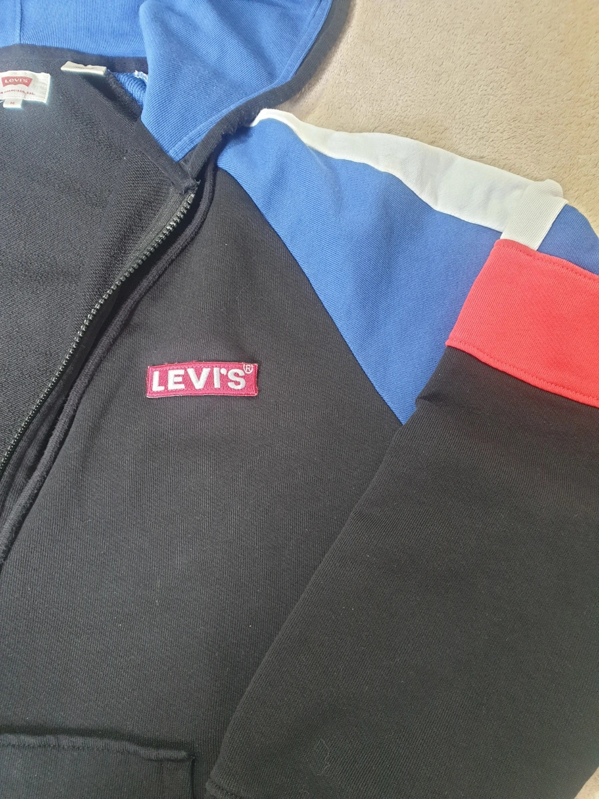 Sweat Levis. – Noir – taille M 3