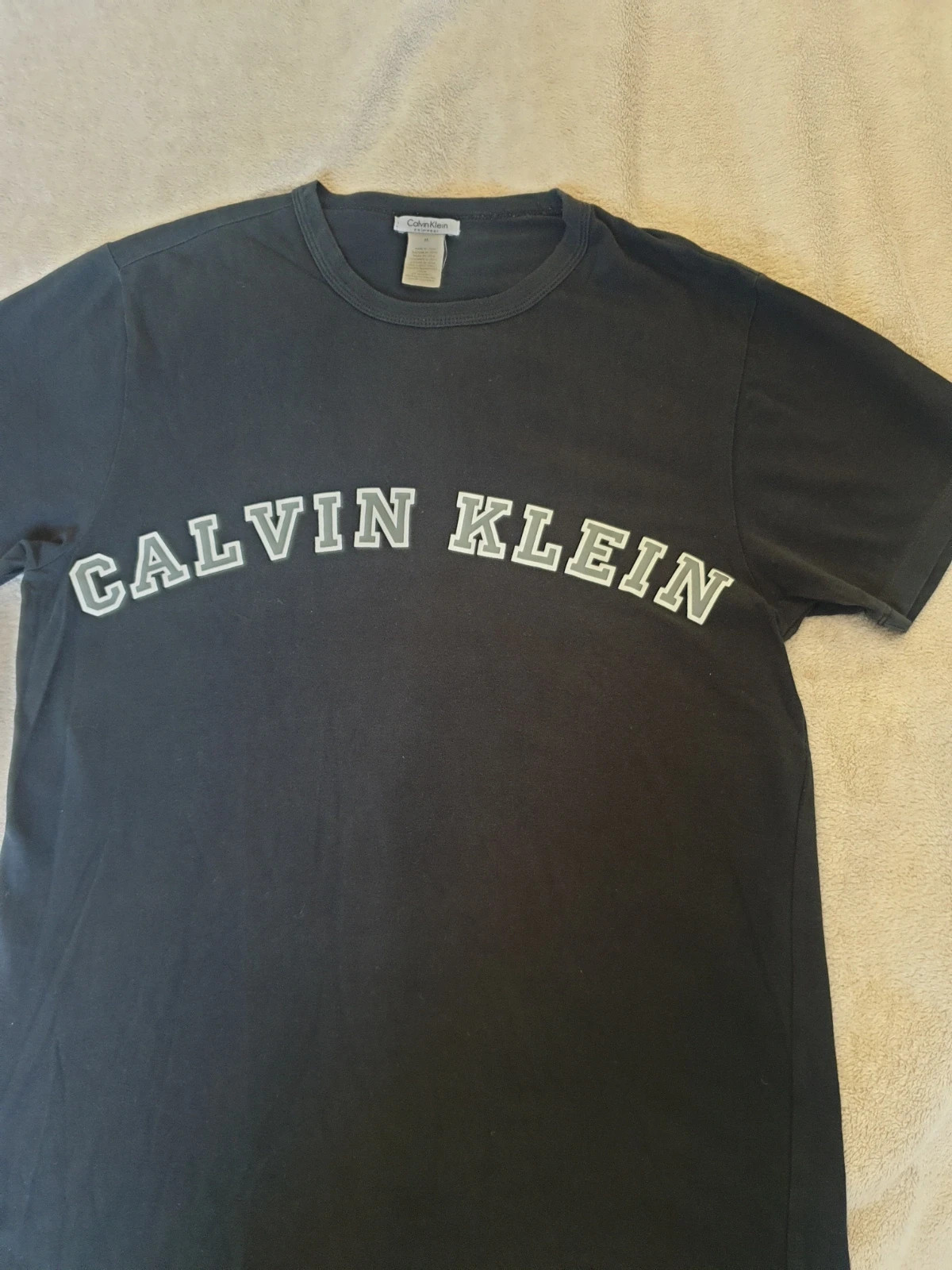 T-shirt calvin Klein.