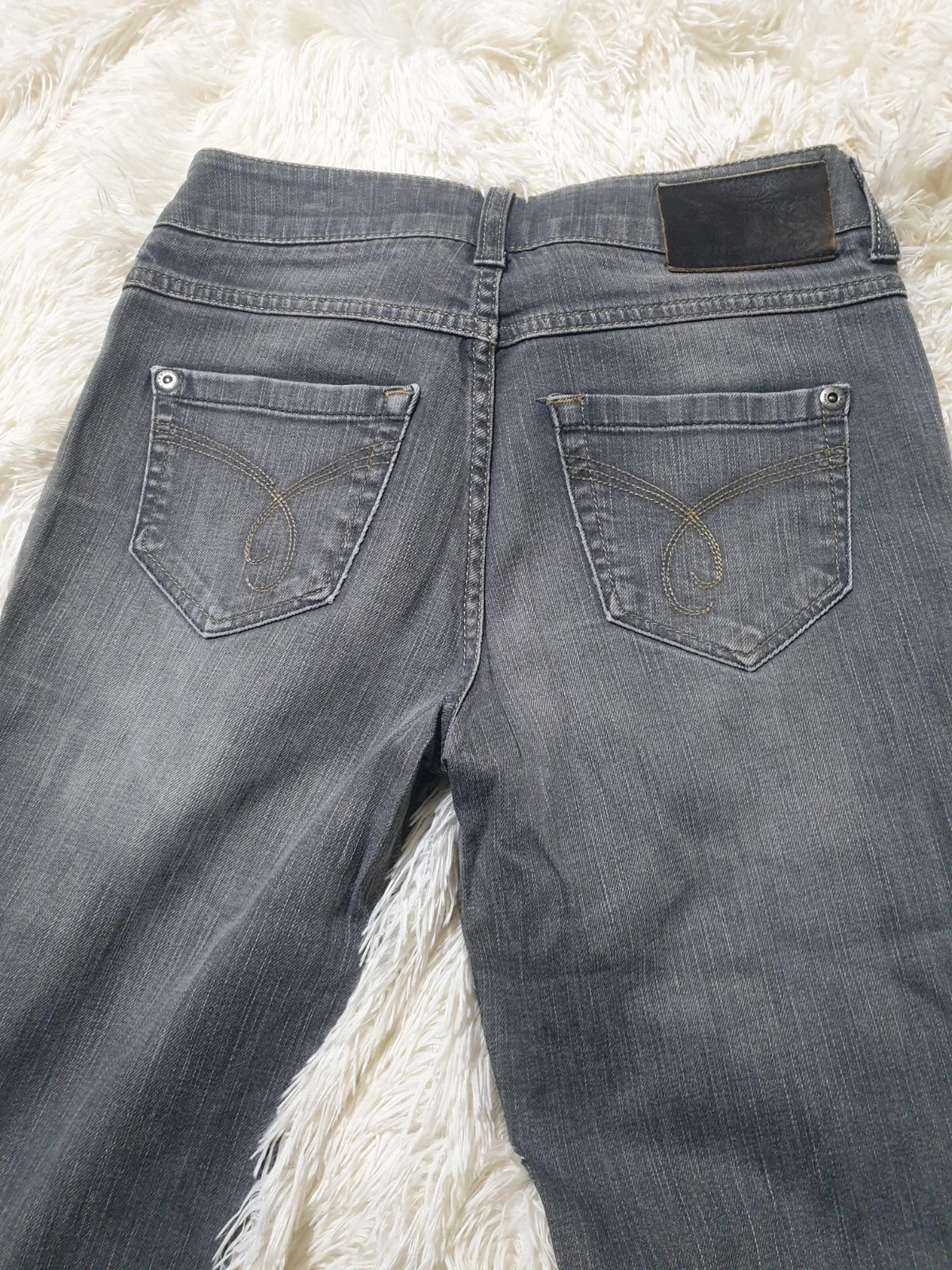 Jeans esprit denime.taille 36.gris.coupe droite. Tres bon état. – Esprit – taille S / 36 / 8 2