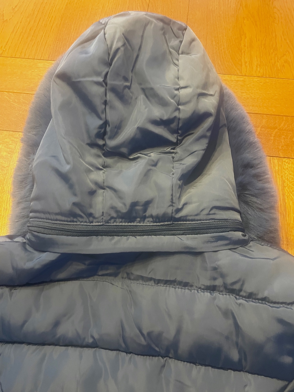 Doudoune matelassée bleue avec capuche fourrure – Sans marque – taille 14 ans 3